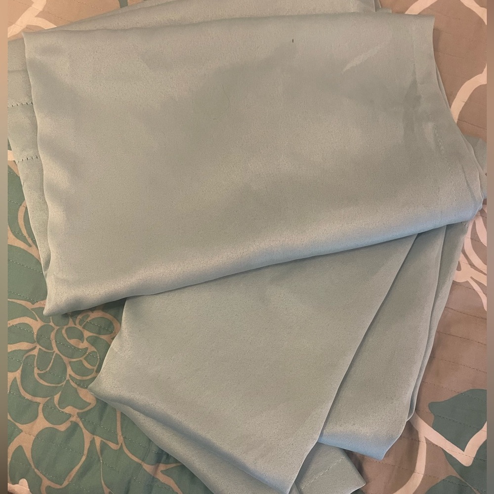 Set of 2 teal curtains